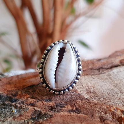 Cowrie Shell Silver Ring / Bohemian / Unisex / Mens Rings / Ethnic / Psy / Rustic / Tribal / Gypsy / Festival / Healing / Festival