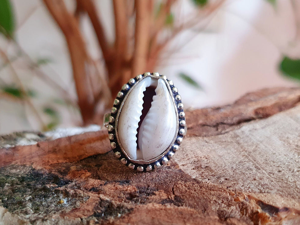 Cowrie Shell Silver Ring / Bohemian / Unisex / Mens Rings / Ethnic / Psy / Rustic / Tribal / Gypsy / Festival / Healing / Festival