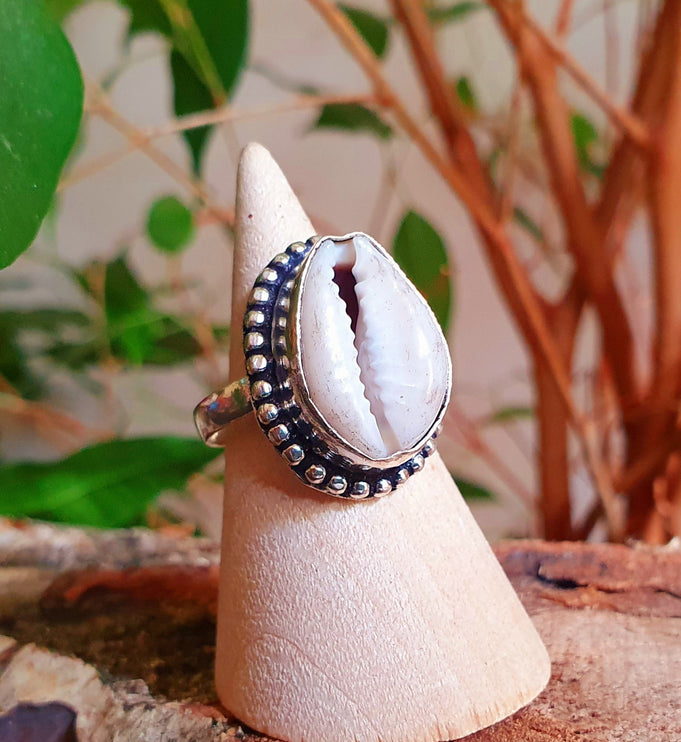 Cowrie Shell Silver Ring / Bohemian / Unisex / Mens Rings / Ethnic / Psy / Rustic / Tribal / Gypsy / Festival / Healing / Festival