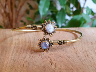 Bali Flower Brass Bracelet / Moonstone / Bangle / Ethnic / Rustic / Bohemian / Hippie / Gypsy / Psy / Adjustable