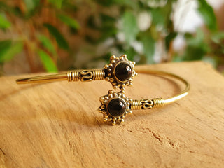 Bali Flower Brass Bracelet / Black Onyx / Bangle / Ethnic / Rustic / Bohemian / Hippie / Gypsy / Psy / Adjustable