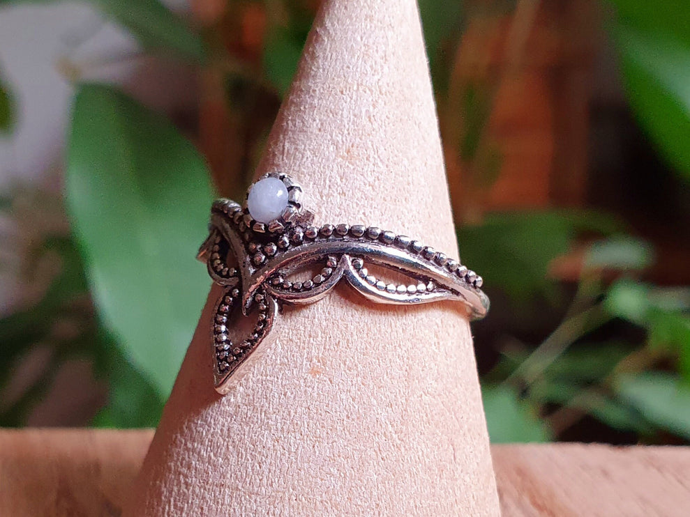 Ethnic style Silver & Moonstone / Moon / Boho / Bohemian / Psy / Rustic / Tribal / Gypsy / Festival / Healing / Festival