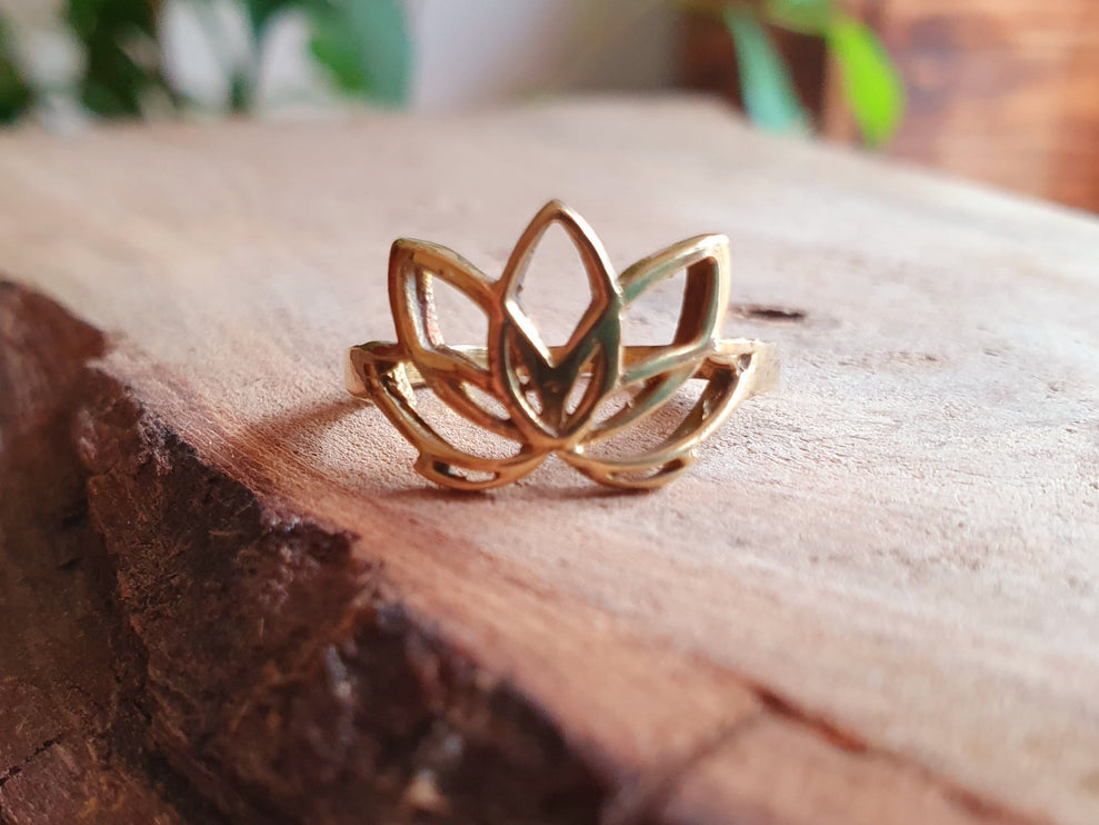 Brass Lotus Flower Ring / Boho / Buddha / Flower / Ethnic / Rustic / Tribal / Gypsy / Festival / Indian / Healing / Festival