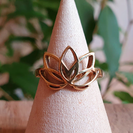 Brass Lotus Flower Ring / Boho / Buddha / Flower / Ethnic / Rustic / Tribal / Gypsy / Festival / Indian / Healing / Festival