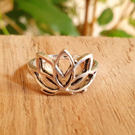 Silver Lotus Flower Ring / Boho / Buddha / Flower / Ethnic / Rustic / Tribal / Gypsy / Festival / Indian / Healing / Festival