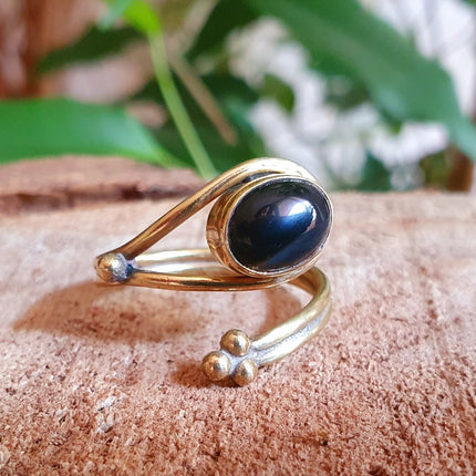 Ethnic style Brass & Black Onyx Ring / Adjustable / Boho / Bohemian / Psy / Rustic / Tribal / Gypsy / Festival / Healing / Festival