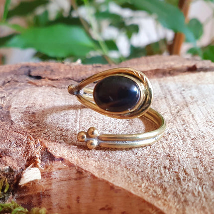 Ethnic style Brass & Black Onyx Ring / Adjustable / Boho / Bohemian / Psy / Rustic / Tribal / Gypsy / Festival / Healing / Festival