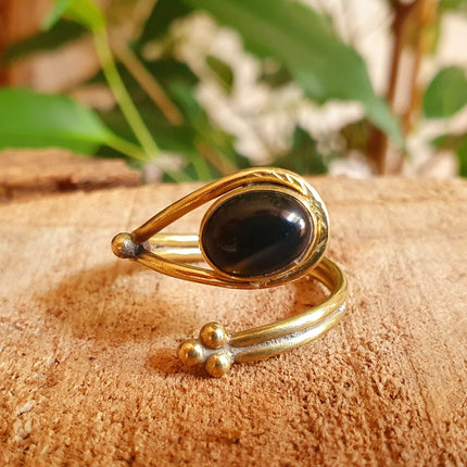 Ethnic style Brass & Black Onyx Ring / Adjustable / Boho / Bohemian / Psy / Rustic / Tribal / Gypsy / Festival / Healing / Festival