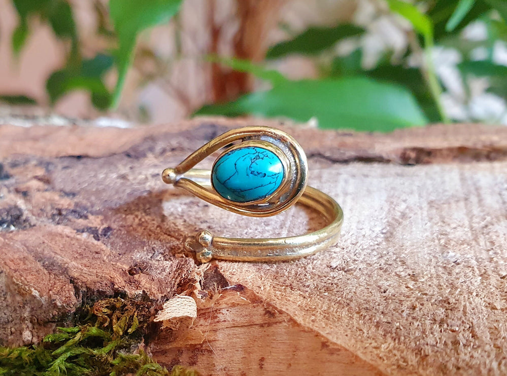 Ethnic style Brass & Turquoise Ring / Adjustable / Boho / Bohemian / Psy / Rustic / Tribal / Gypsy / Festival / Healing / Festival