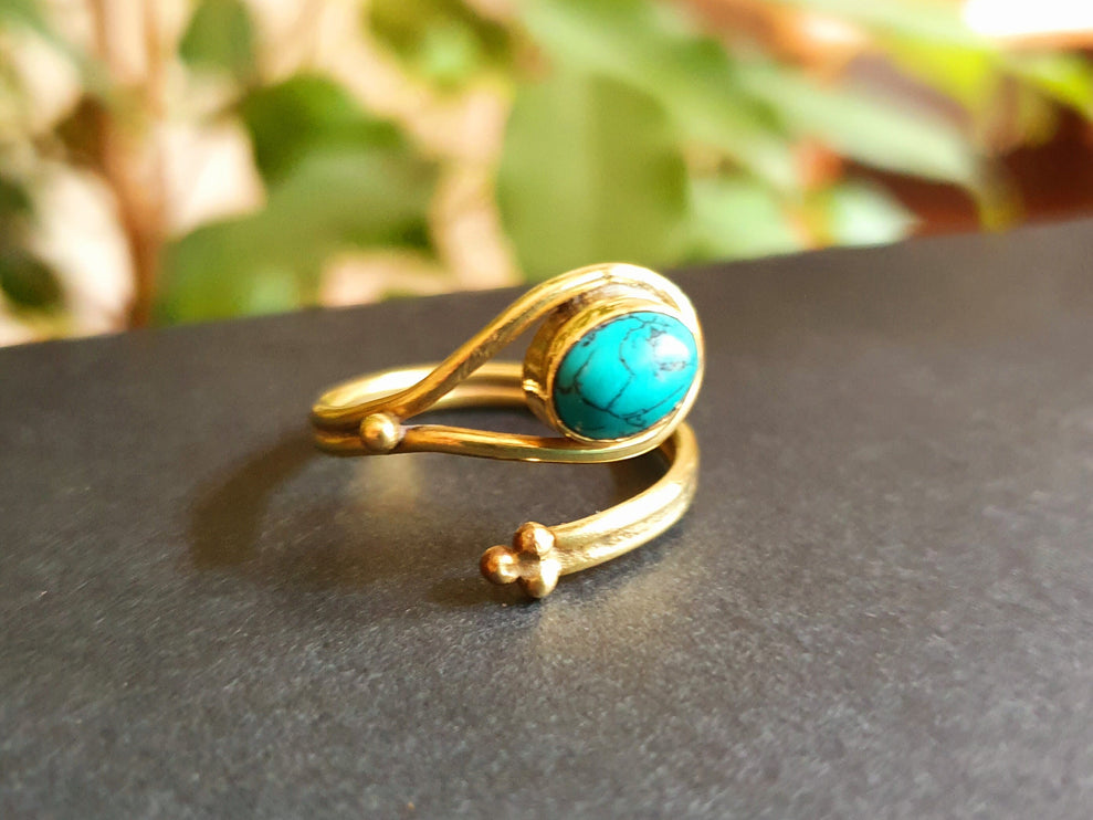 Ethnic style Brass & Turquoise Ring / Adjustable / Boho / Bohemian / Psy / Rustic / Tribal / Gypsy / Festival / Healing / Festival