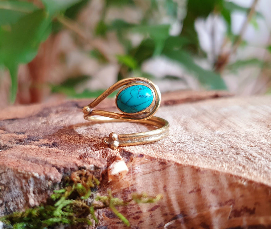 Ethnic style Brass & Turquoise Ring / Adjustable / Boho / Bohemian / Psy / Rustic / Tribal / Gypsy / Festival / Healing / Festival