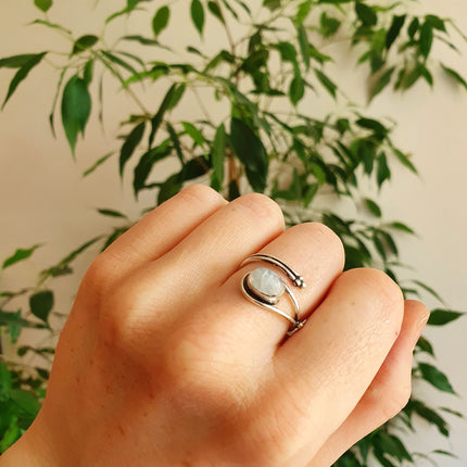 Ethnic style Silver & Moonstone Ring / Adjustable / Boho / Bohemian / Psy / Rustic / Tribal / Gypsy / Festival / Healing / Festival