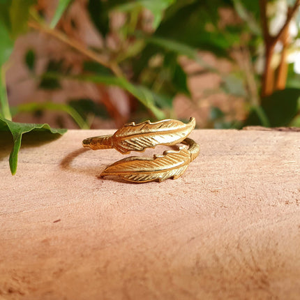 Brass Feather Boho Ring / Ethnic / Rustic / Festival / Tribal / Blue / Hippie / Gypsy / Psy / Stone / Feather ring / Feather jewellery