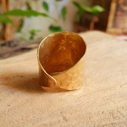 Hammered Boho Brass Ring / Bohemian / Ethnic / Psy / Rustic / Tribal / Gypsy / Festival / Healing / Festival