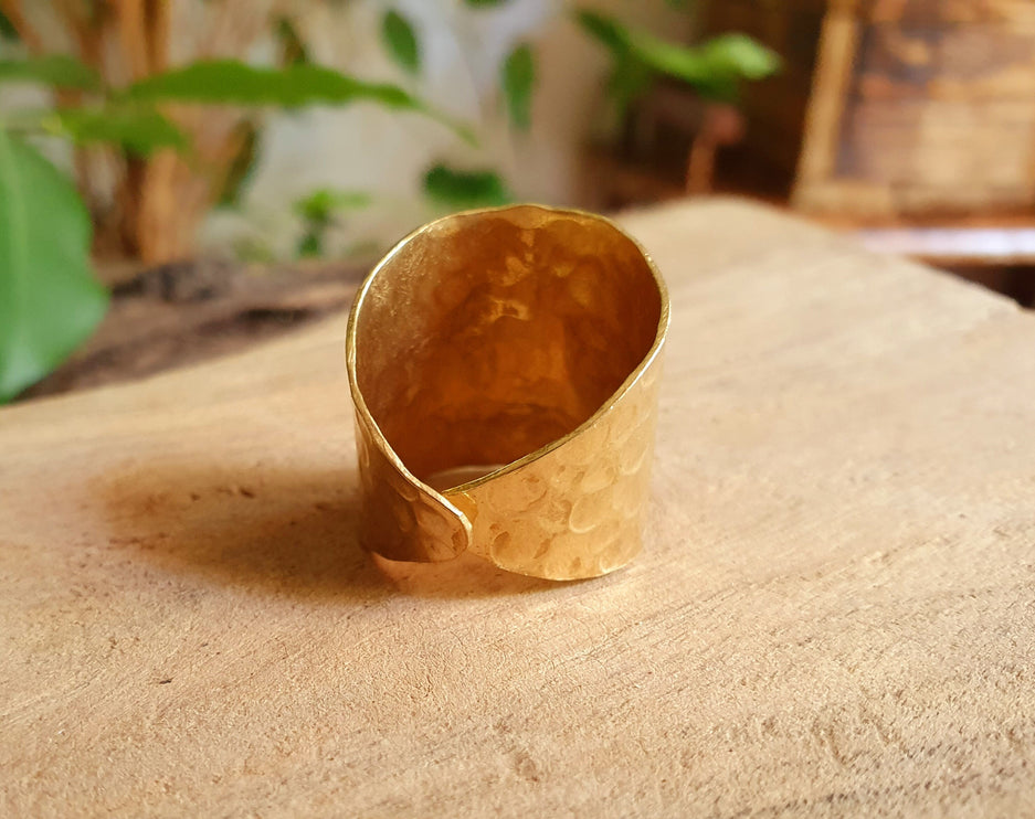 Hammered Boho Brass Ring / Bohemian / Ethnic / Psy / Rustic / Tribal / Gypsy / Festival / Healing / Festival