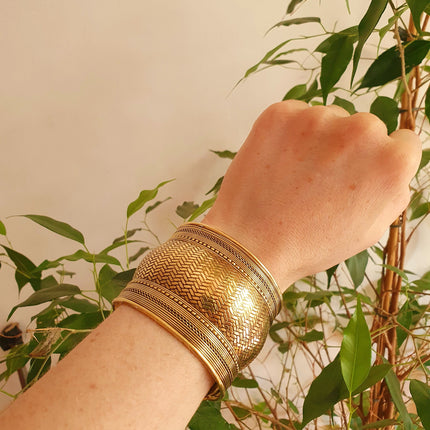 Textured Brass Cuff Bracelet / Tribal / Hammered / Boho / Ethnic / Rustic / Bohemian / Hippie / Gypsy / Jewellery / Adjustable / Unisex /