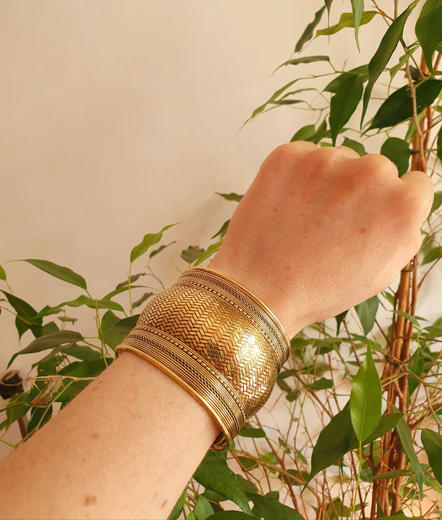 Textured Brass Cuff Bracelet / Tribal / Hammered / Boho / Ethnic / Rustic / Bohemian / Hippie / Gypsy / Jewellery / Adjustable / Unisex /