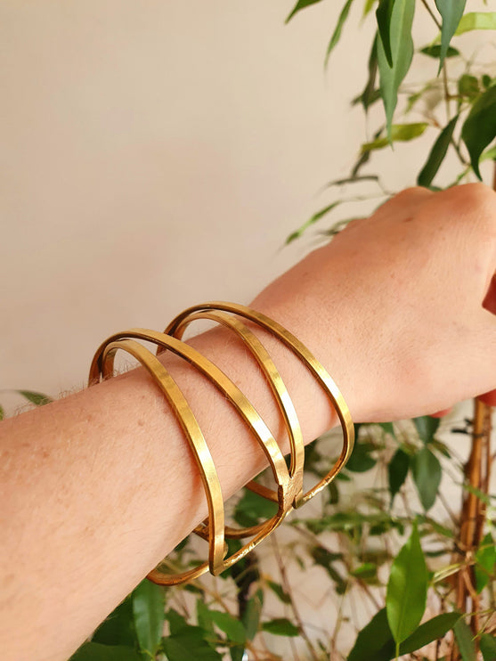 Cuff Brass Bracelet / Hammered style / Bangle / Boho / Ethnic / Rustic / Bohemian / Hippie / Gypsy / Jewellery /