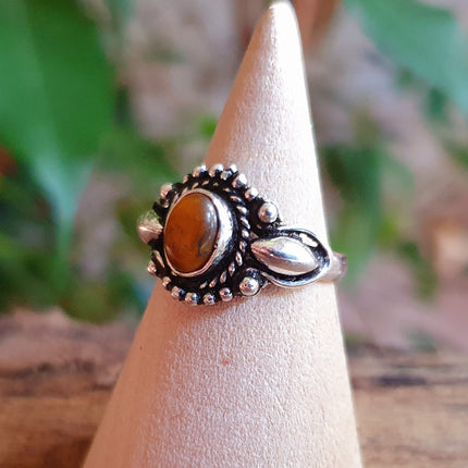 Bohemian style Tiger Eye and Silver Ring / Hippie / Boho / Ethnic / Rustic / Tribal / Gypsy / Festival / Healing / Festival / Small