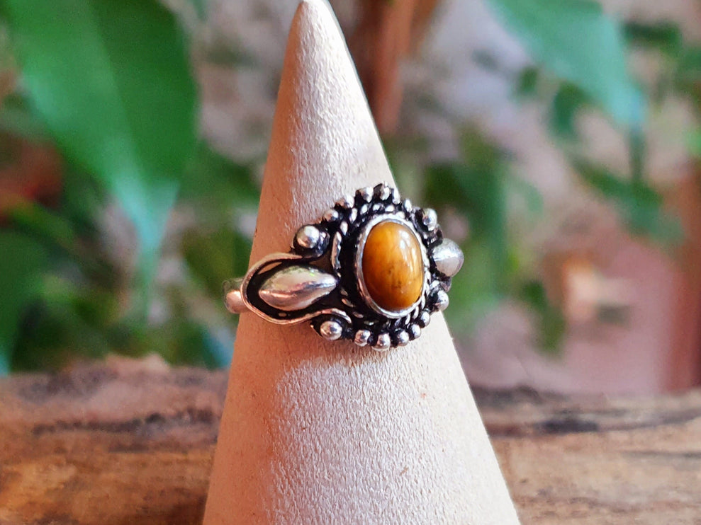 Bohemian style Tiger Eye and Silver Ring / Hippie / Boho / Ethnic / Rustic / Tribal / Gypsy / Festival / Healing / Festival / Small