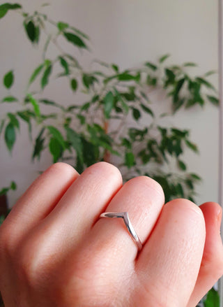 Wishbone Chevron Silver Ring / Stacking Ring / Boho / Bohemian / Psy / Rustic / Tribal / Gypsy / Festival / Healing / Festival 