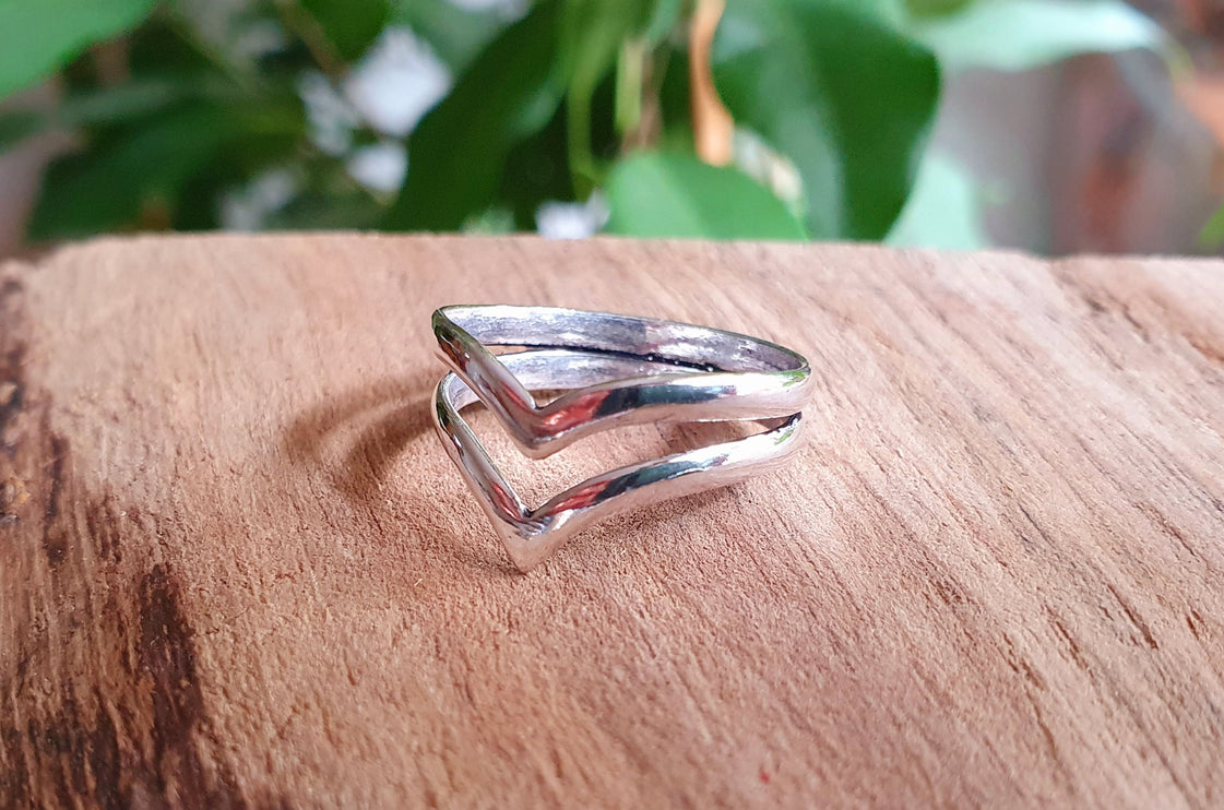 Wishbone Chevron Boho Silver Ring / Boho / Stacking Ring / Bohemian / Psy / Rustic / Tribal / Gypsy / Festival / Healing / Festival