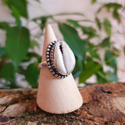 Cowrie Shell Silver Ring / Bohemian / Unisex / Mens Rings / Ethnic / Psy / Rustic / Tribal / Gypsy / Festival / Healing / Festival