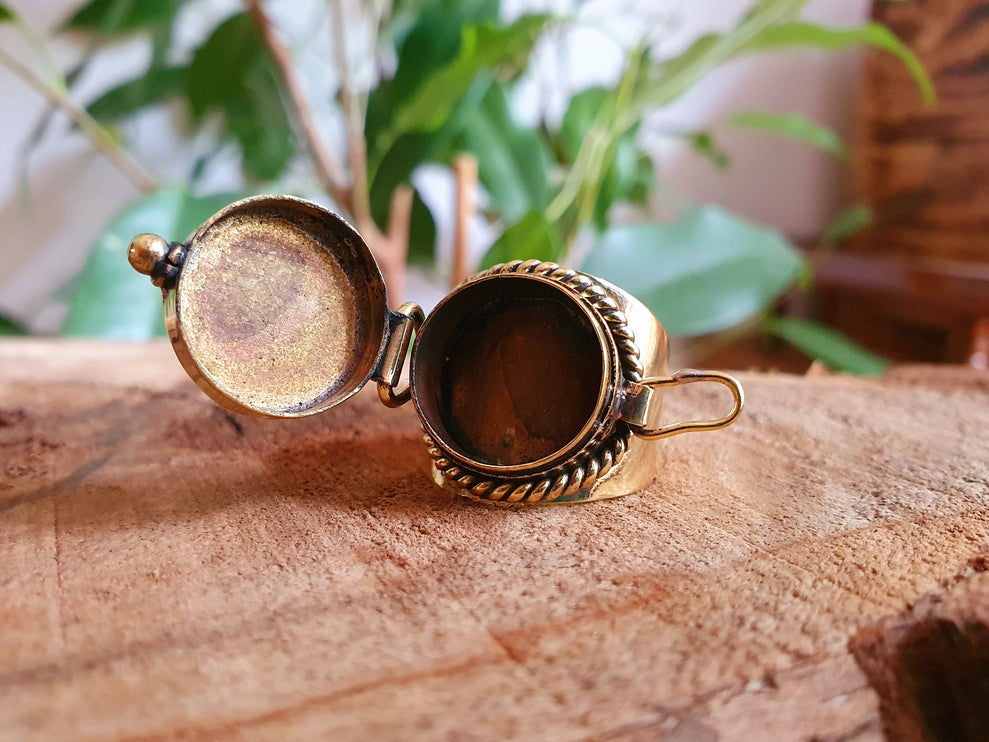 Gold Poison Ring / Brass & Green Onyx / Alchemy / Locket Ring / Boho / Bohemian / Rustic / Tribal / Gypsy / Festival / Healing / Festival