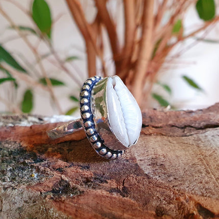 Cowrie Shell Silver Ring / Bohemian / Unisex / Mens Rings / Ethnic / Psy / Rustic / Tribal / Gypsy / Festival / Healing / Festival