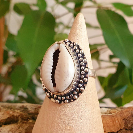 Cowrie Shell Silver Ring / Bohemian / Unisex / Mens Rings / Ethnic / Psy / Rustic / Tribal / Gypsy / Festival / Healing / Festival