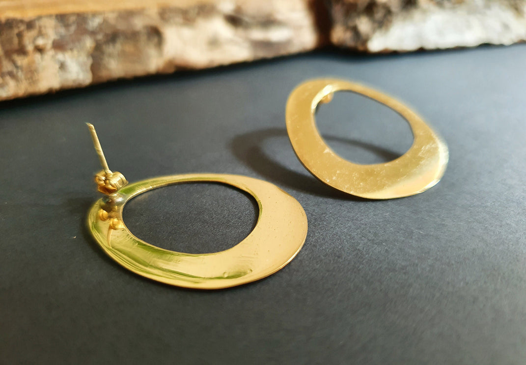 Contemporary Raw Brass Minimalist Circle Stud Earrings / Geometric Chic Ethnic Boho Bohemian Chic Gypsy Spiral Hippie Festival