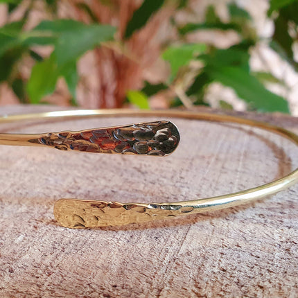 Hammered Brass Arm Bracelet / Boho / Tribal / Spiral / Bangle/ Ethnic / Rustic / Bohemian / Hippie / Body jewellery / Psy / Adjustable