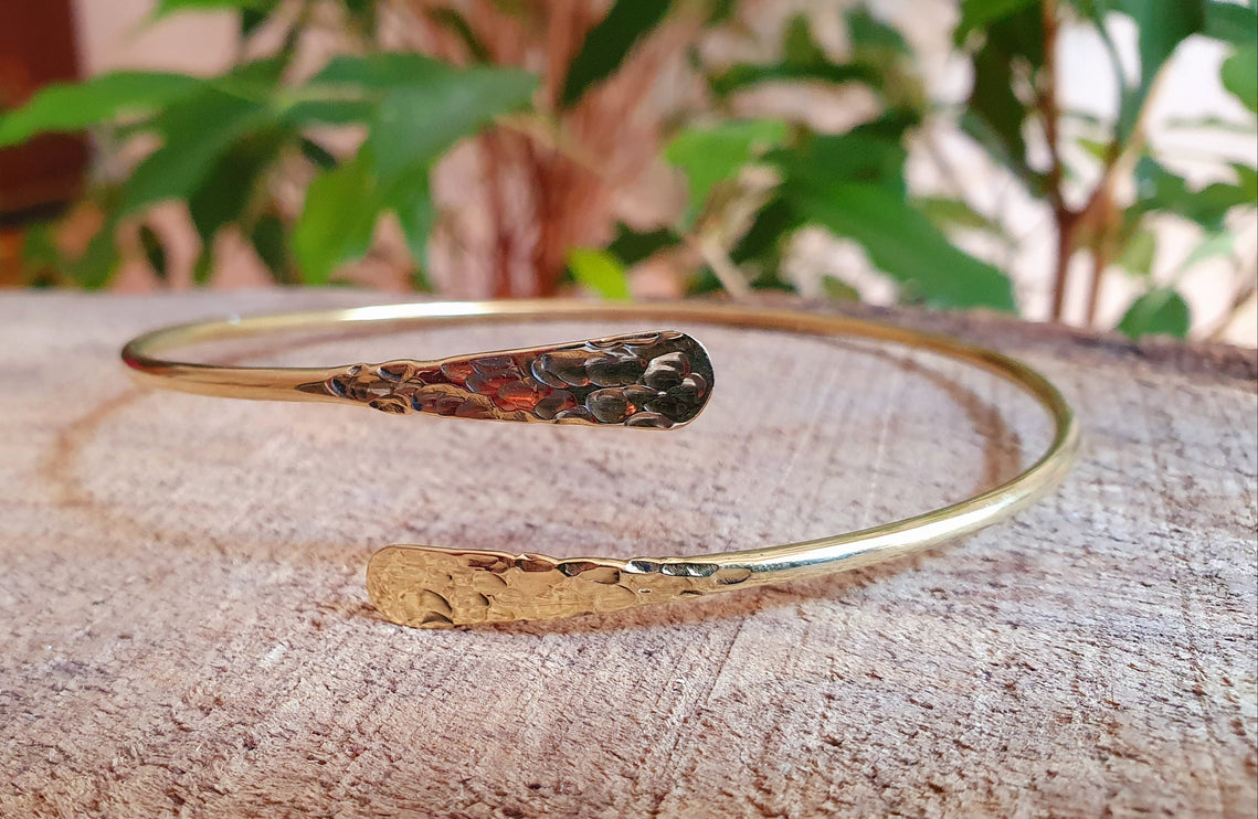 Hammered Brass Arm Bracelet / Boho / Tribal / Spiral / Bangle/ Ethnic / Rustic / Bohemian / Hippie / Body jewellery / Psy / Adjustable