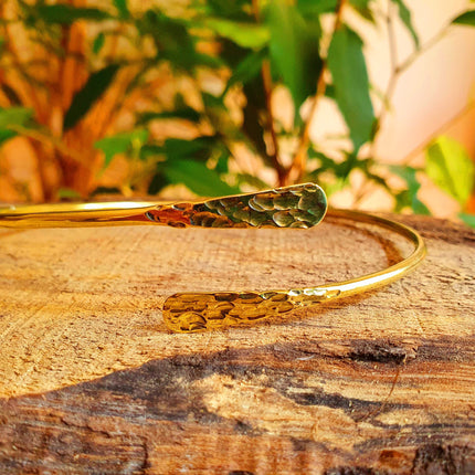 Hammered Brass Arm Bracelet / Boho / Tribal / Spiral / Bangle/ Ethnic / Rustic / Bohemian / Hippie / Body jewellery / Psy / Adjustable