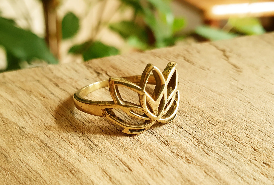 Brass Lotus Flower Ring / Boho / Buddha / Flower / Ethnic / Rustic / Tribal / Gypsy / Festival / Indian / Healing / Festival