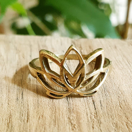 Brass Lotus Flower Ring / Boho / Buddha / Flower / Ethnic / Rustic / Tribal / Gypsy / Festival / Indian / Healing / Festival