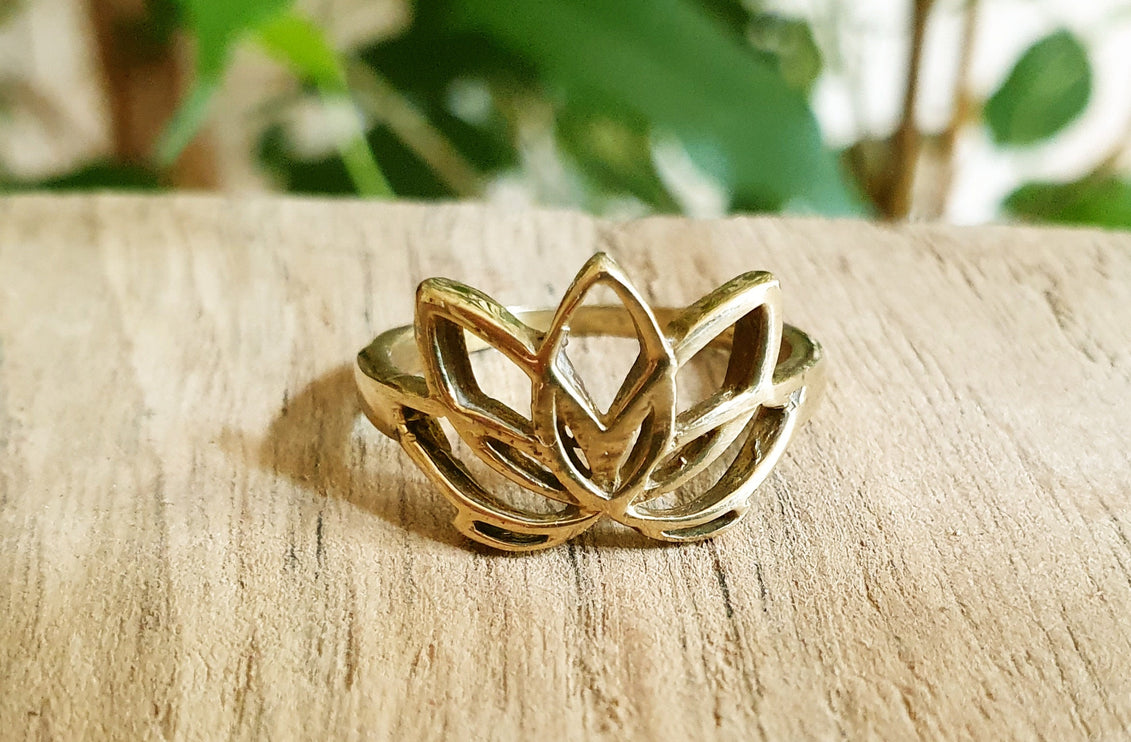 Brass Lotus Flower Ring / Boho / Buddha / Flower / Ethnic / Rustic / Tribal / Gypsy / Festival / Indian / Healing / Festival