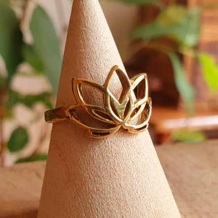 Brass Lotus Flower Ring / Boho / Buddha / Flower / Ethnic / Rustic / Tribal / Gypsy / Festival / Indian / Healing / Festival