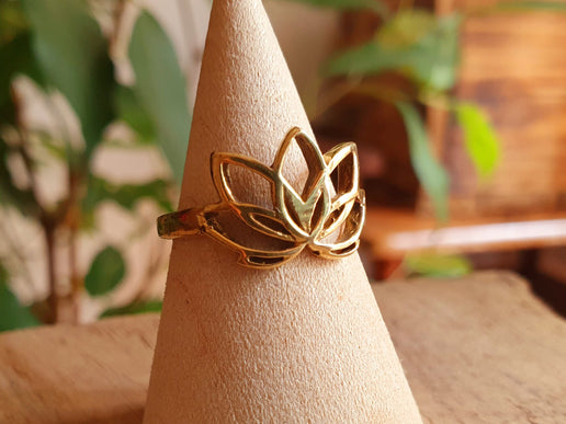 Brass Lotus Flower Ring / Boho / Buddha / Flower / Ethnic / Rustic / Tribal / Gypsy / Festival / Indian / Healing / Festival