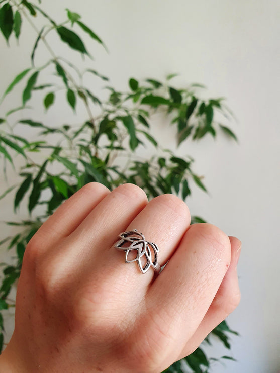 Silver Lotus Flower Ring / Boho / Buddha / Flower / Ethnic / Rustic / Tribal / Gypsy / Festival / Indian / Healing / Festival