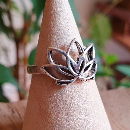 Silver Lotus Flower Ring / Boho / Buddha / Flower / Ethnic / Rustic / Tribal / Gypsy / Festival / Indian / Healing / Festival