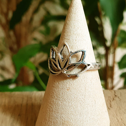 Silver Lotus Flower Ring / Boho / Buddha / Flower / Ethnic / Rustic / Tribal / Gypsy / Festival / Indian / Healing / Festival