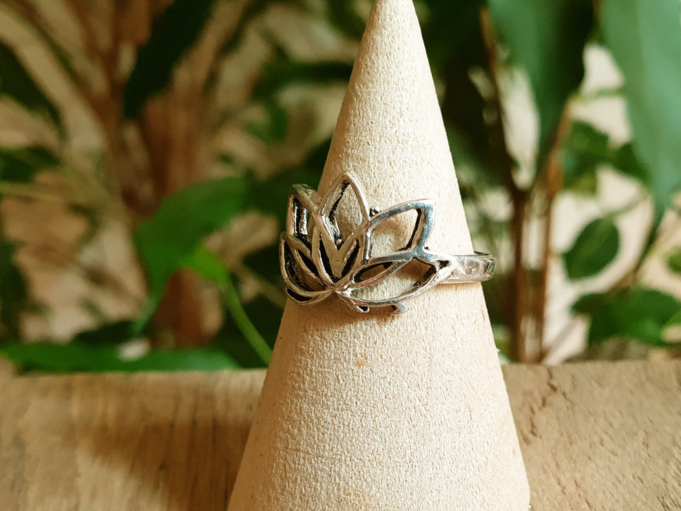 Silver Lotus Flower Ring / Boho / Buddha / Flower / Ethnic / Rustic / Tribal / Gypsy / Festival / Indian / Healing / Festival