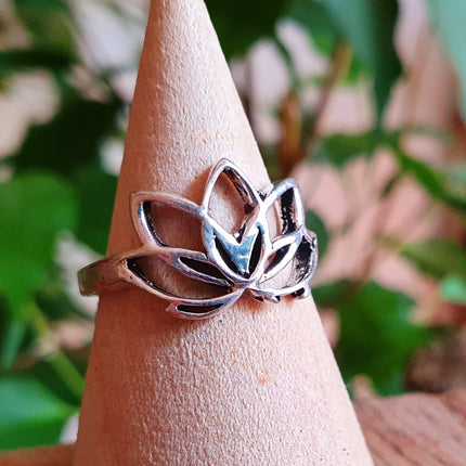 Silver Lotus Flower Ring / Boho / Buddha / Flower / Ethnic / Rustic / Tribal / Gypsy / Festival / Indian / Healing / Festival