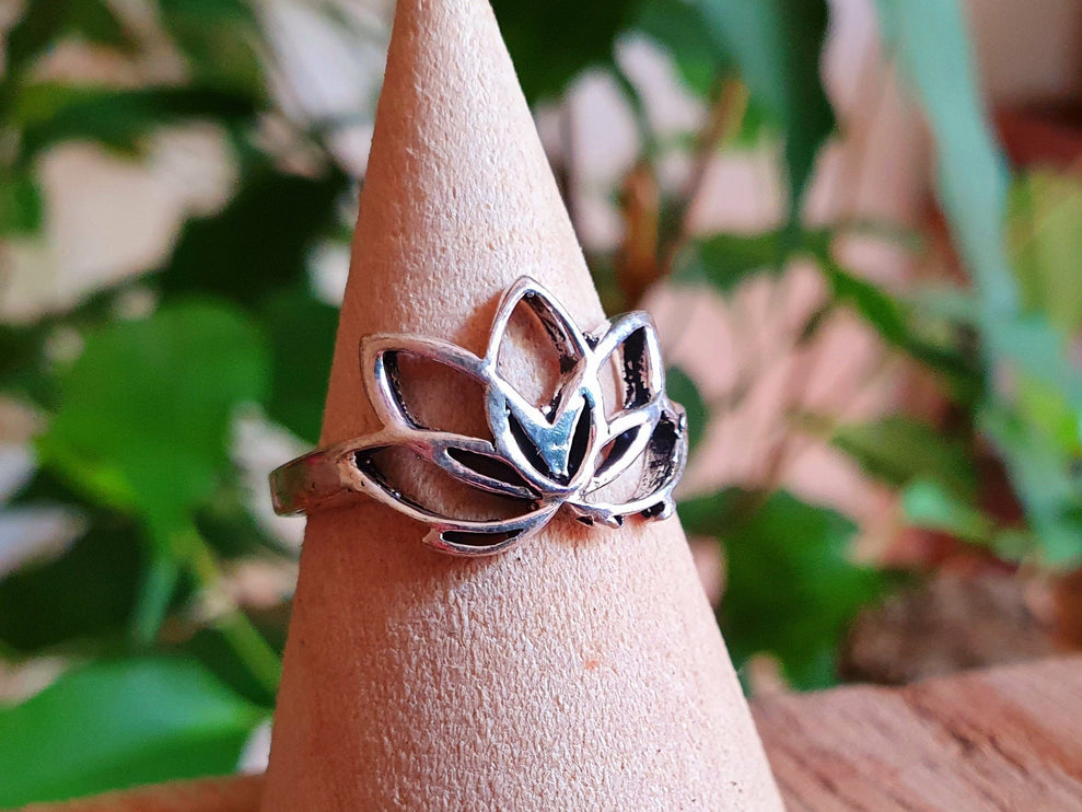 Silver Lotus Flower Ring / Boho / Buddha / Flower / Ethnic / Rustic / Tribal / Gypsy / Festival / Indian / Healing / Festival