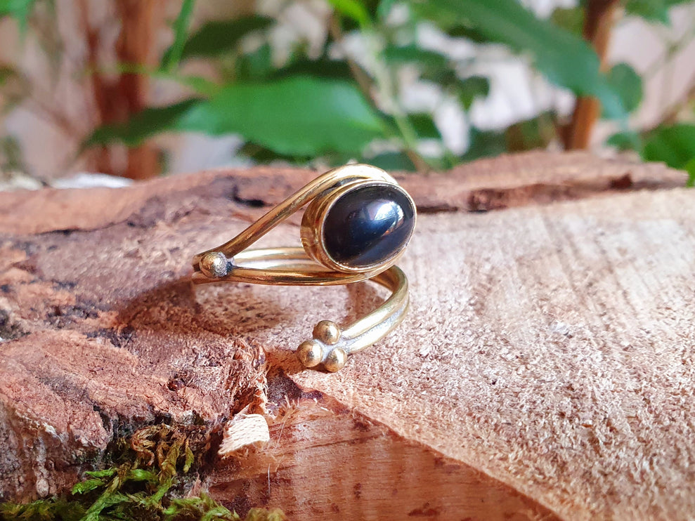 Ethnic style Brass & Black Onyx Ring / Adjustable / Boho / Bohemian / Psy / Rustic / Tribal / Gypsy / Festival / Healing / Festival