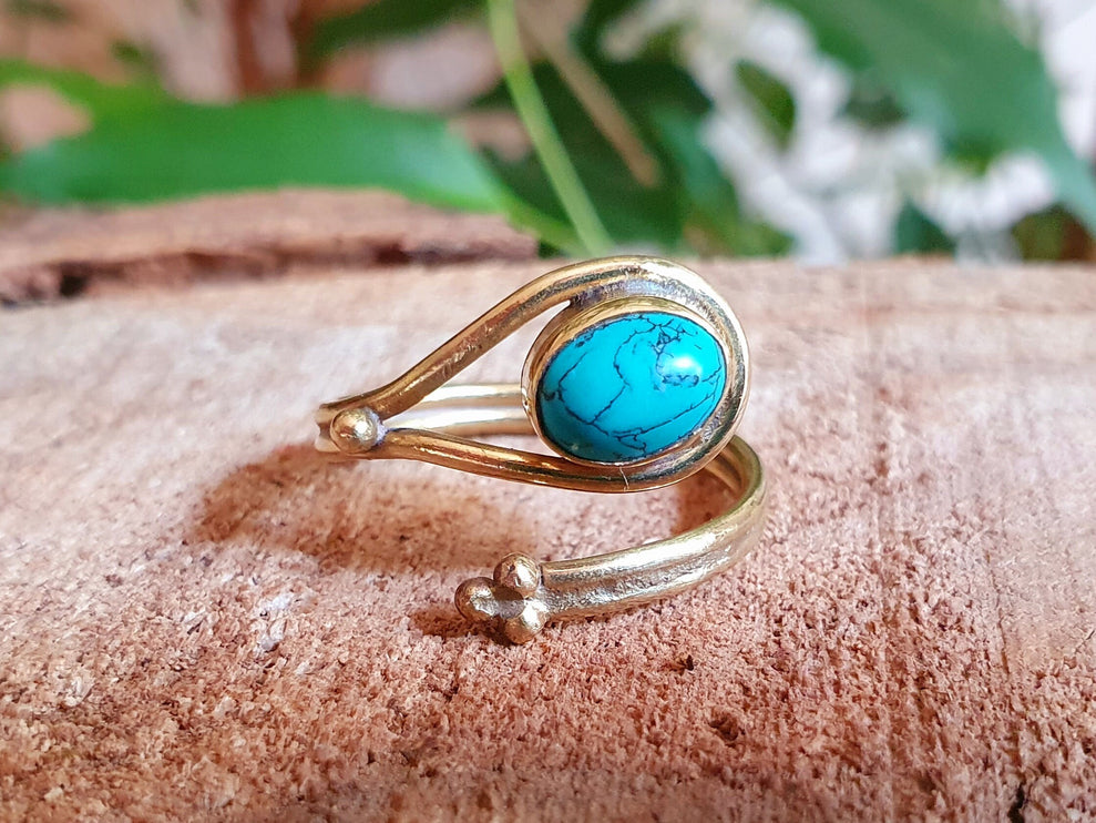 Ethnic style Brass & Turquoise Ring / Adjustable / Boho / Bohemian / Psy / Rustic / Tribal / Gypsy / Festival / Healing / Festival