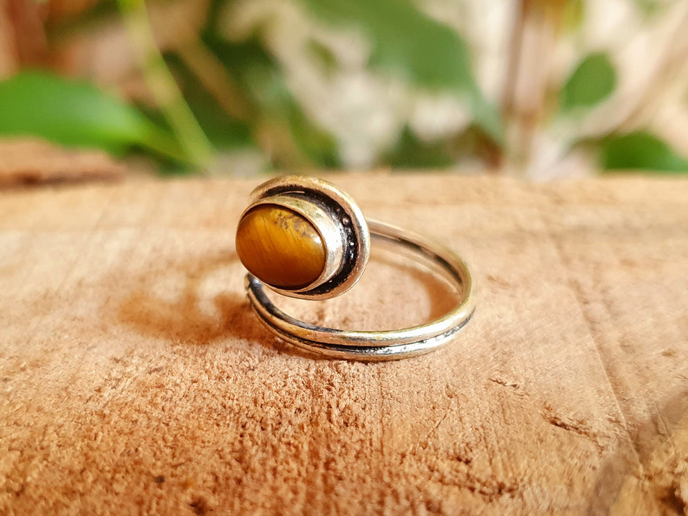 Ethnic style Silver & Tiger Eye Ring / Adjustable / Boho / Bohemian / Psy / Rustic / Tribal / Gypsy / Festival / Healing / Festival