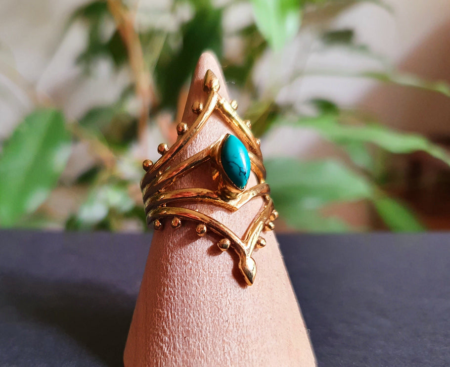 Bohemian style Turquoise and Brass Ring / Hippie / Boho / Ethnic / Rustic / Tribal / Gypsy / Festival / Healing / Festival / Birth Stone