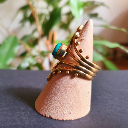 Bohemian style Turquoise and Brass Ring / Hippie / Boho / Ethnic / Rustic / Tribal / Gypsy / Festival / Healing / Festival / Birth Stone